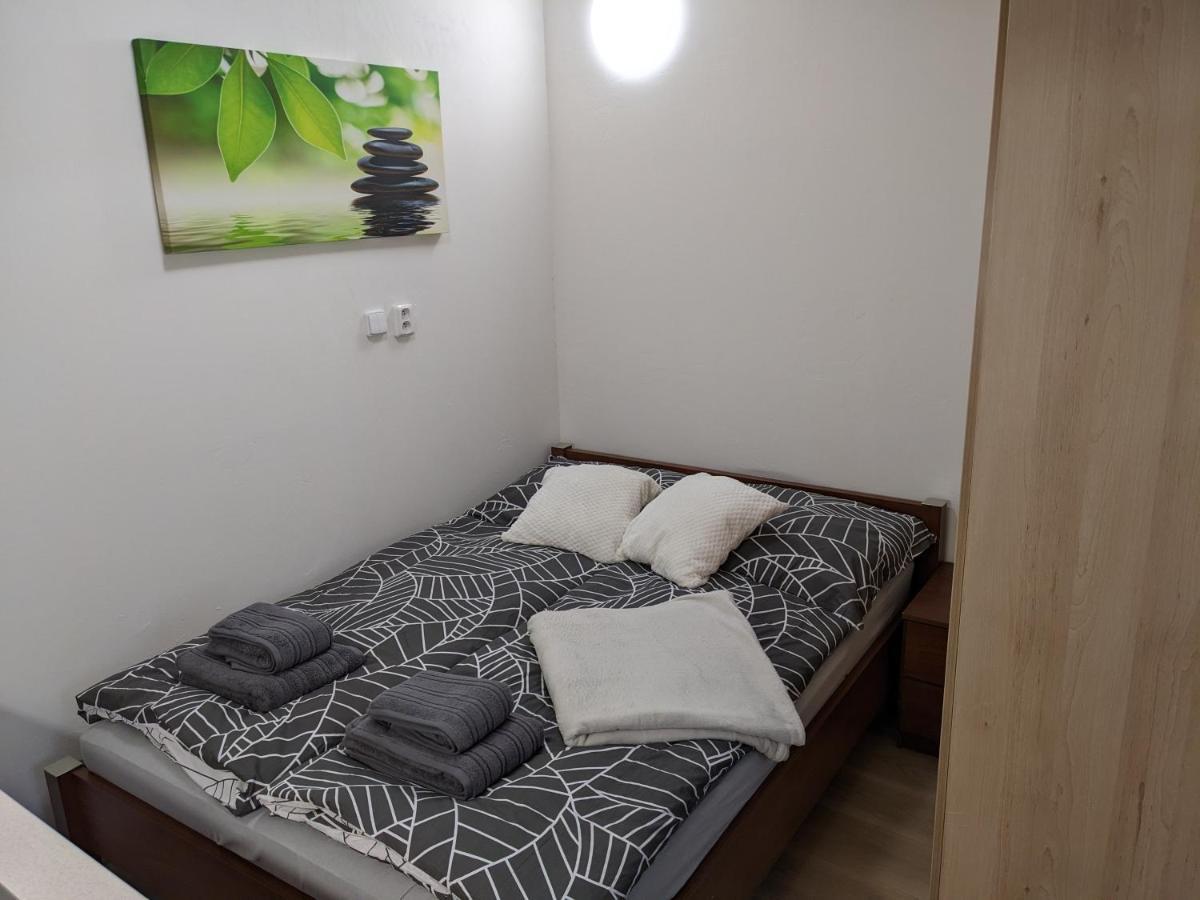 Utulne Studio U Marianskeho Udoli V Brne - Lisni Brno Eksteriør billede